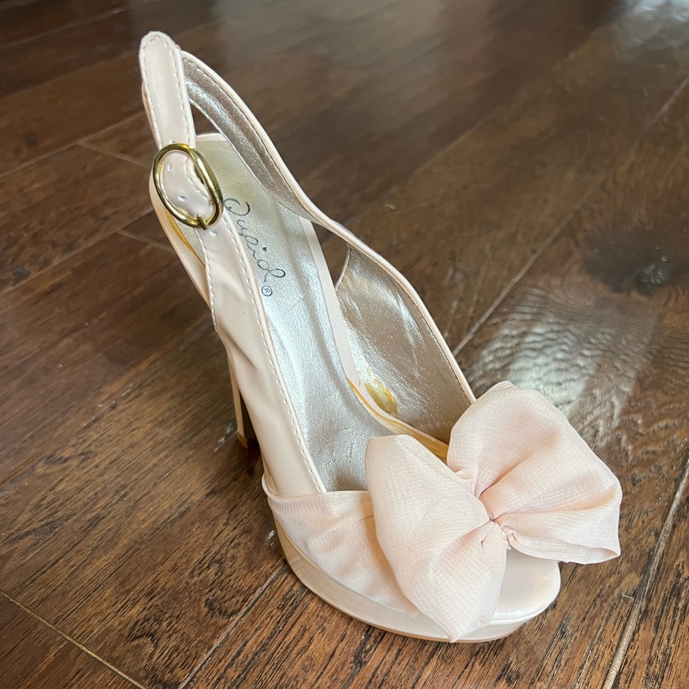 Qupid Nude Peep Toe Heel With Bow 5.5